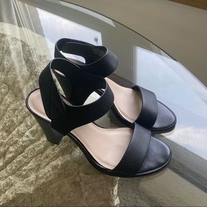 Vera Wang Velcro Block Heel Sandals